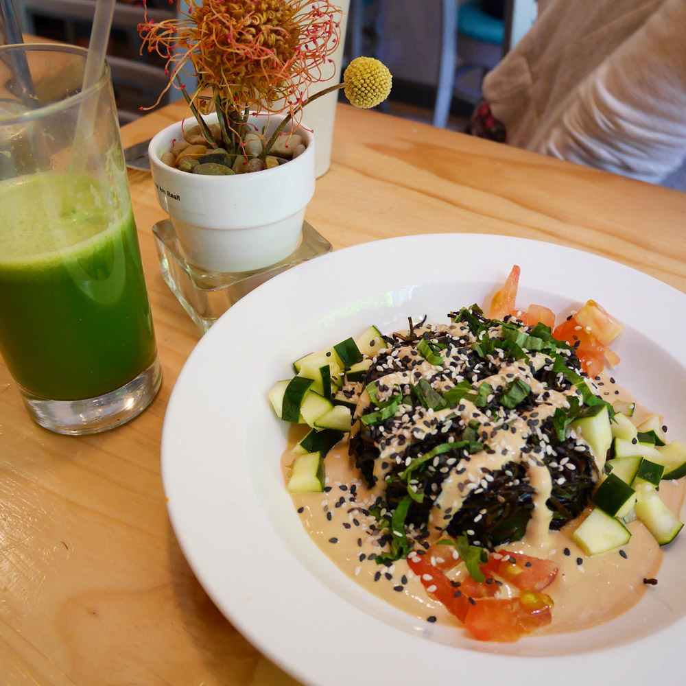 Green Juice, Raw Vegan Seaweed Salad, Quintessence
